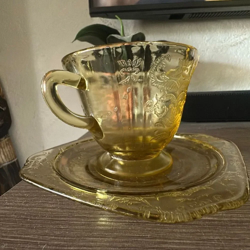 Vintage Federal Glass Yellow Depression Glass Creamer & saucer vintage glass
